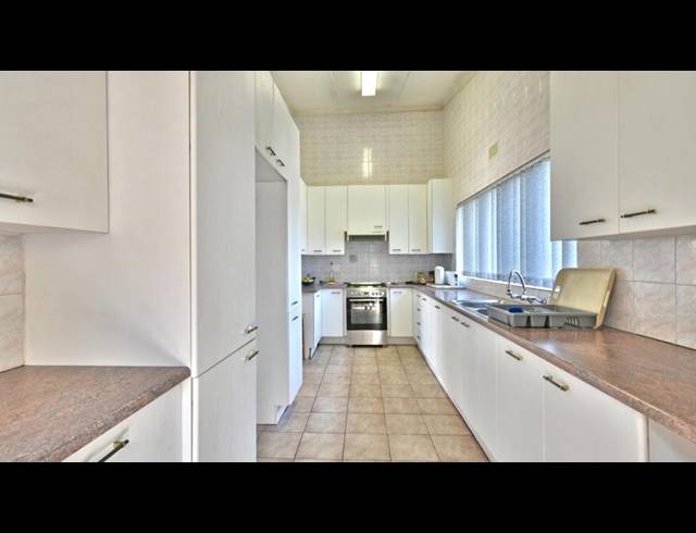 4 BEDROOM HOUSE FOR SALE IN BRACKENHURST